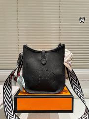 Fashionable and elegant leather messenger bag