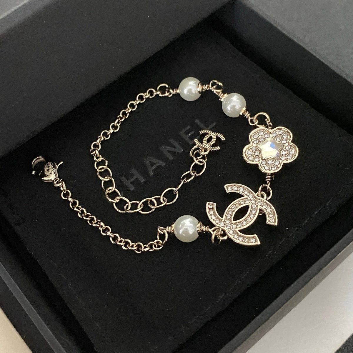 Flower Crystal Bracelet