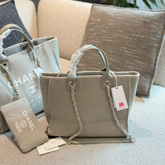 Fashionable Gray Trendy Tote Bag
