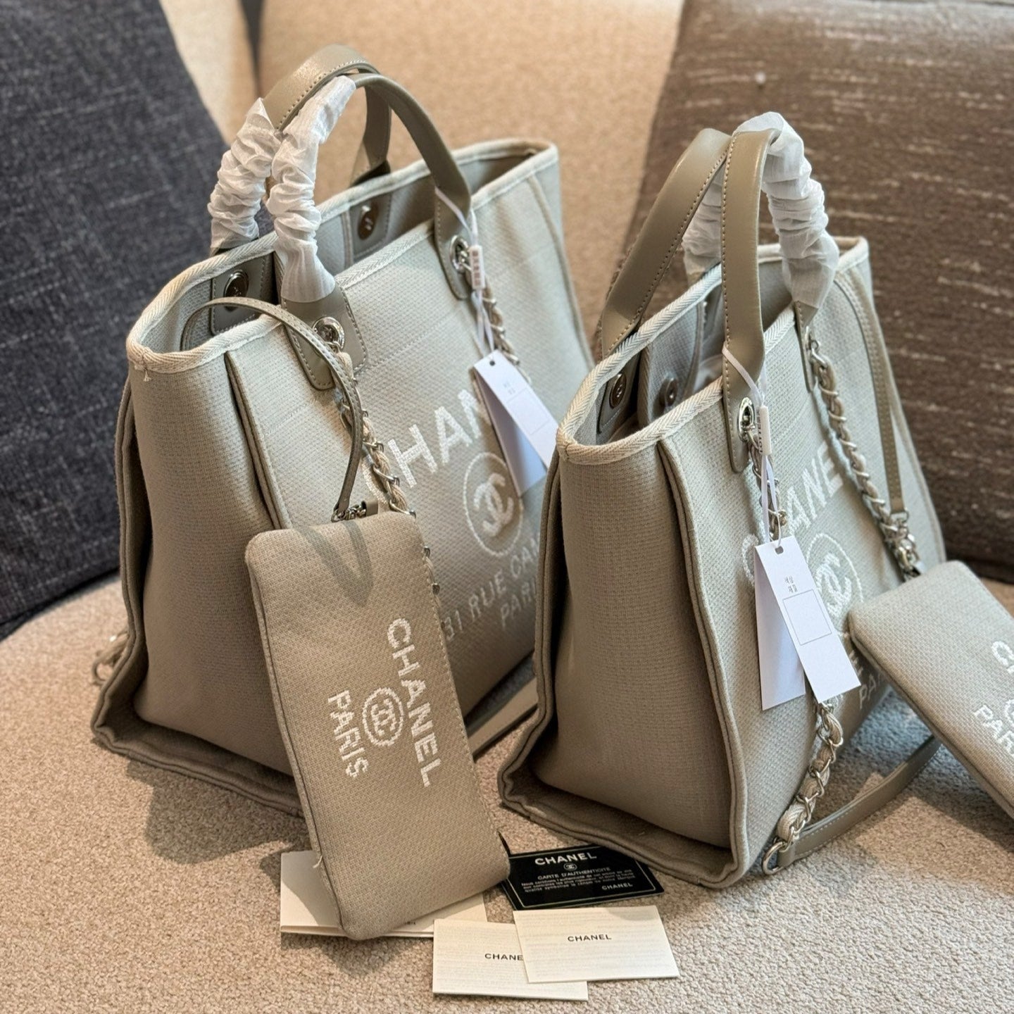 Fashionable Gray Trendy Tote Bag