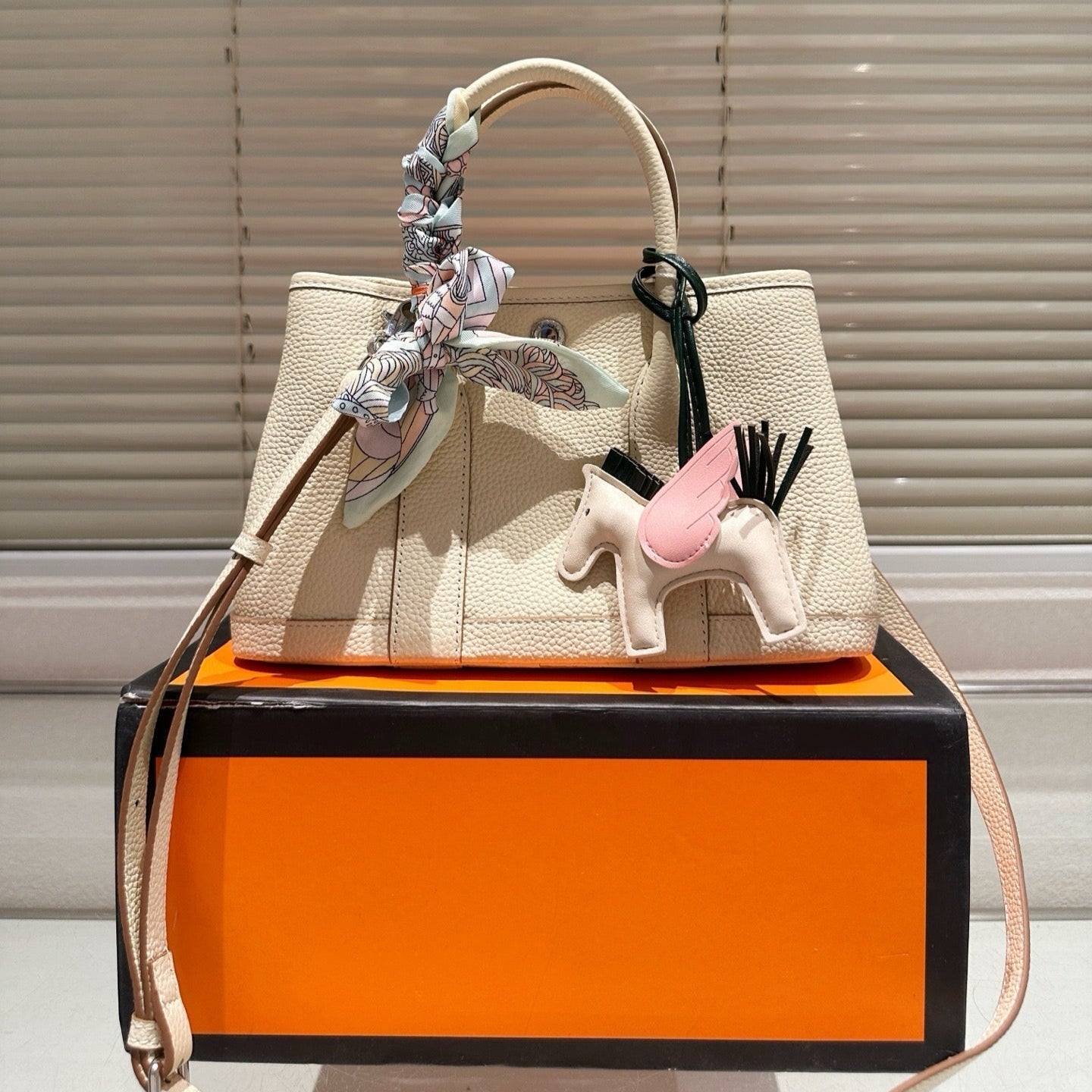 Leather Hand-held Garden Small Bag
