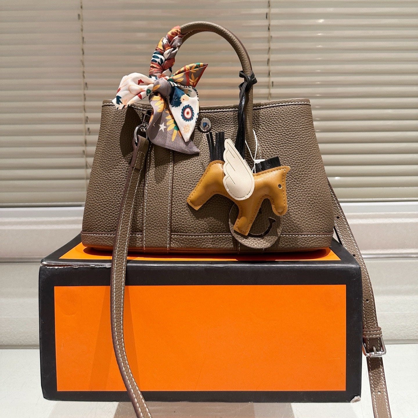 Leather Hand-held Garden Small Bag