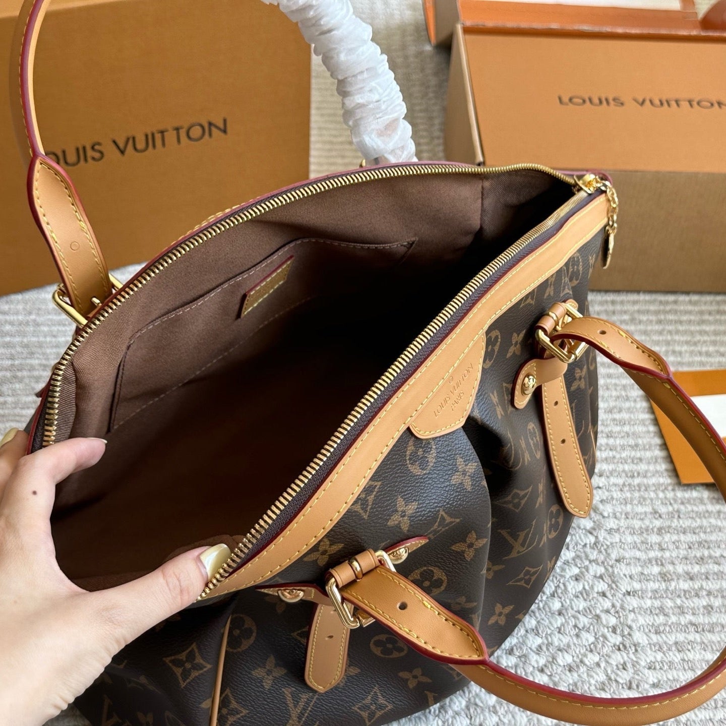 Vintage classic large handbag