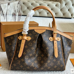 Vintage classic large handbag