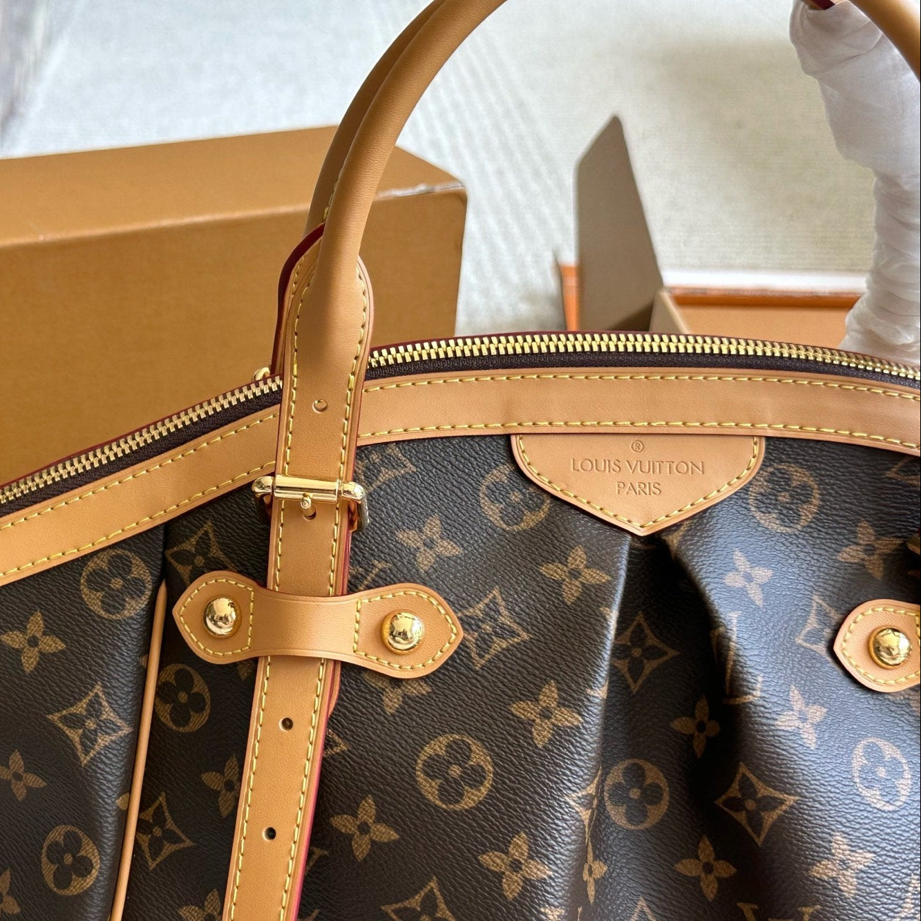 Vintage classic large handbag
