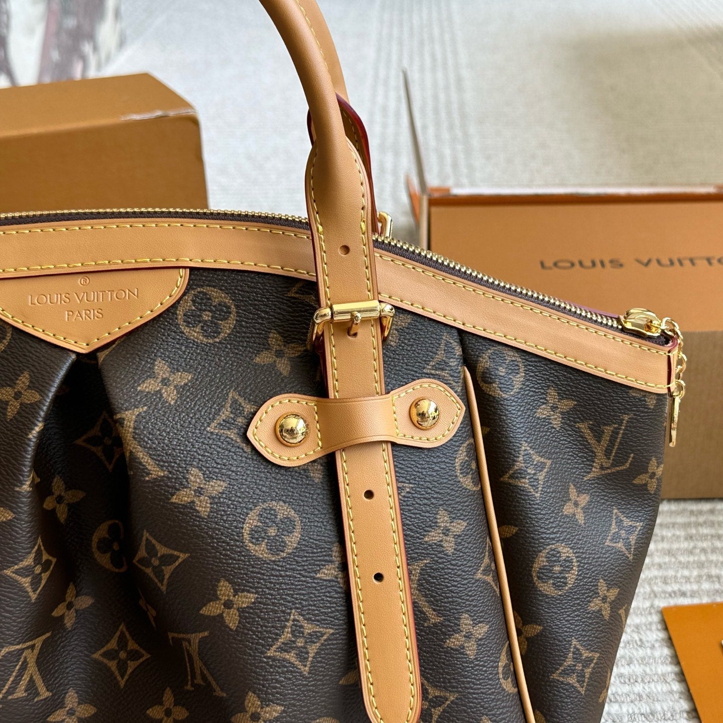 Vintage classic large handbag