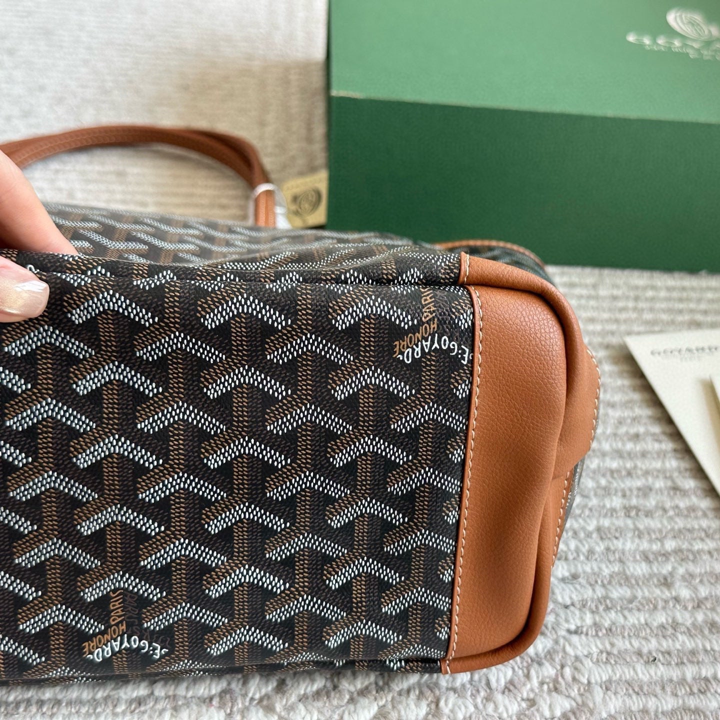 Leather zipper shopping bag