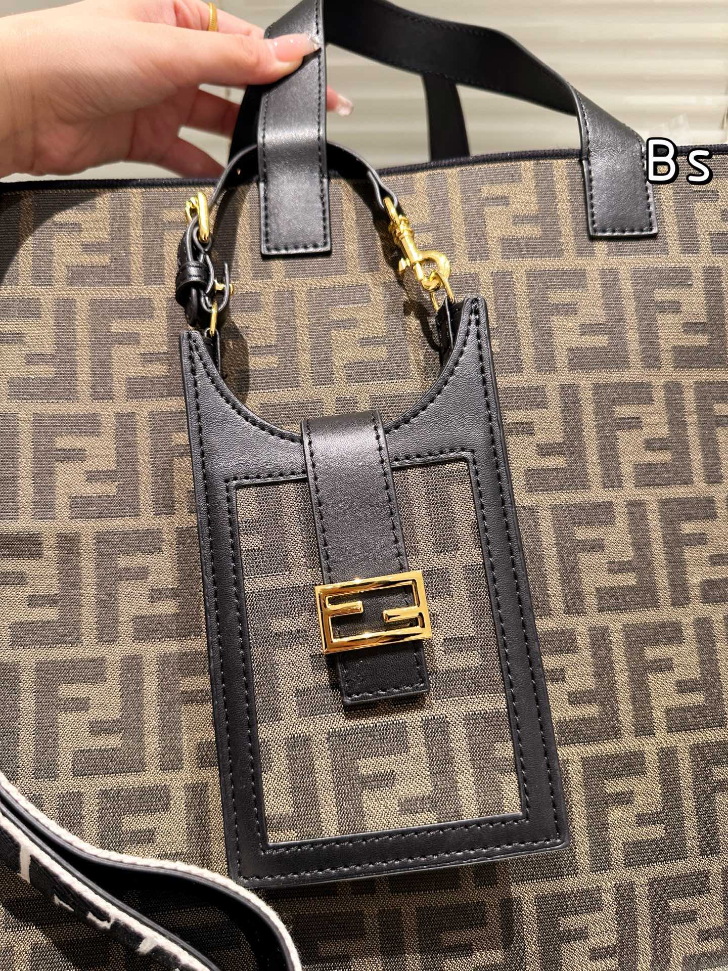 Retro embroidery shopping bag