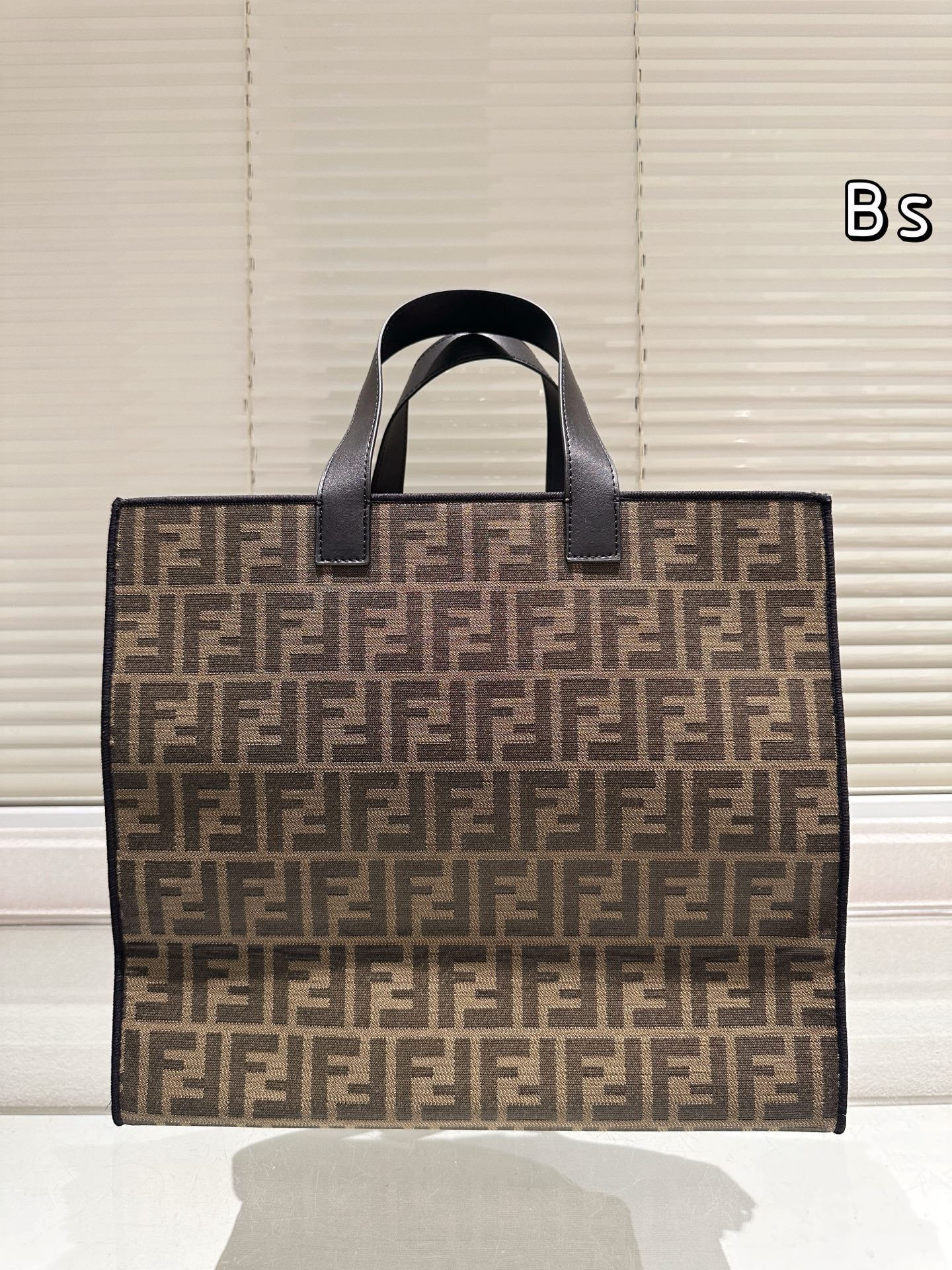 Retro embroidery shopping bag