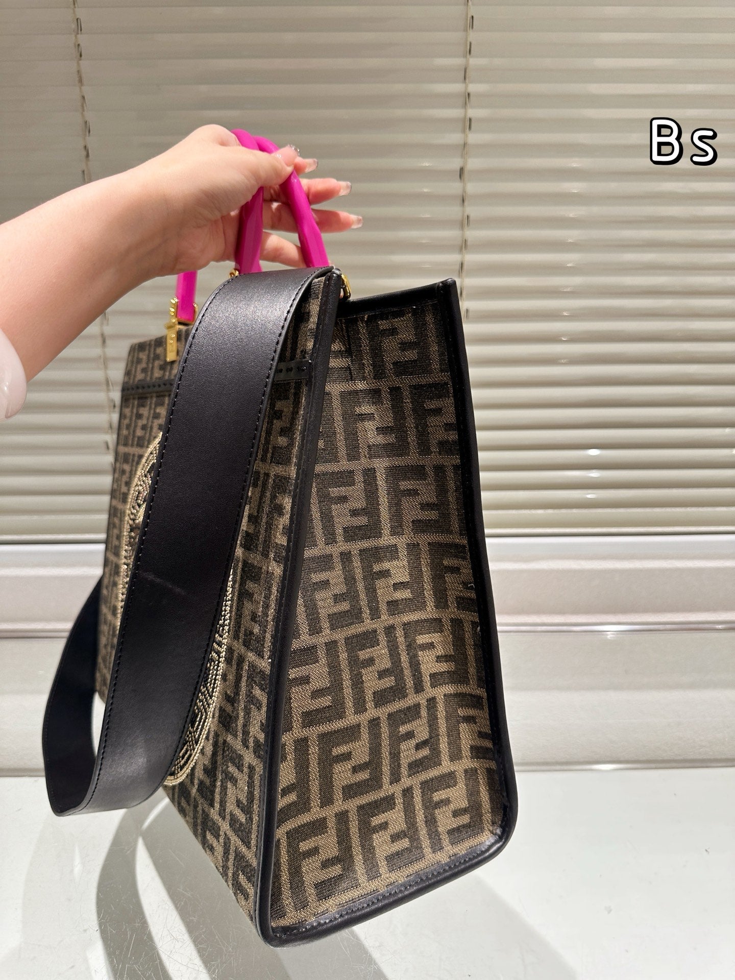 Vintage Embroidery Diamond Shopping Bag