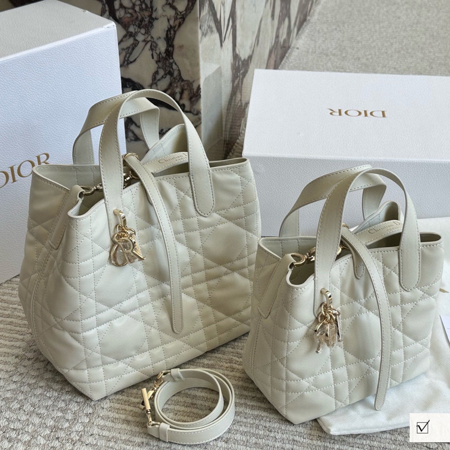 2 Sizes Elegant Handbag