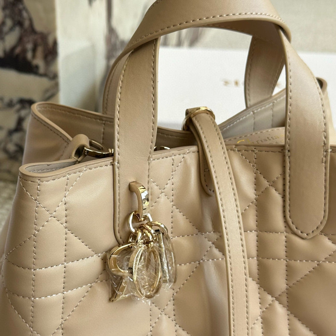 2 Sizes Elegant Handbag