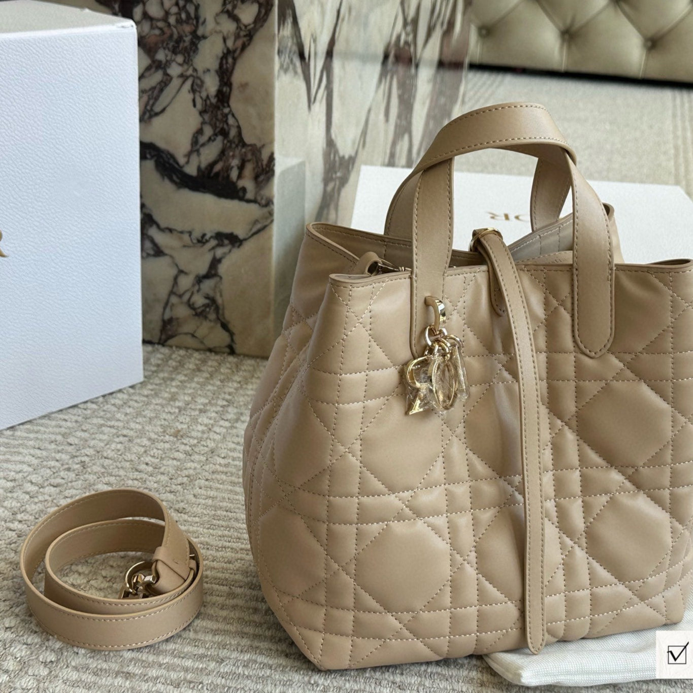 2 Sizes Elegant Handbag