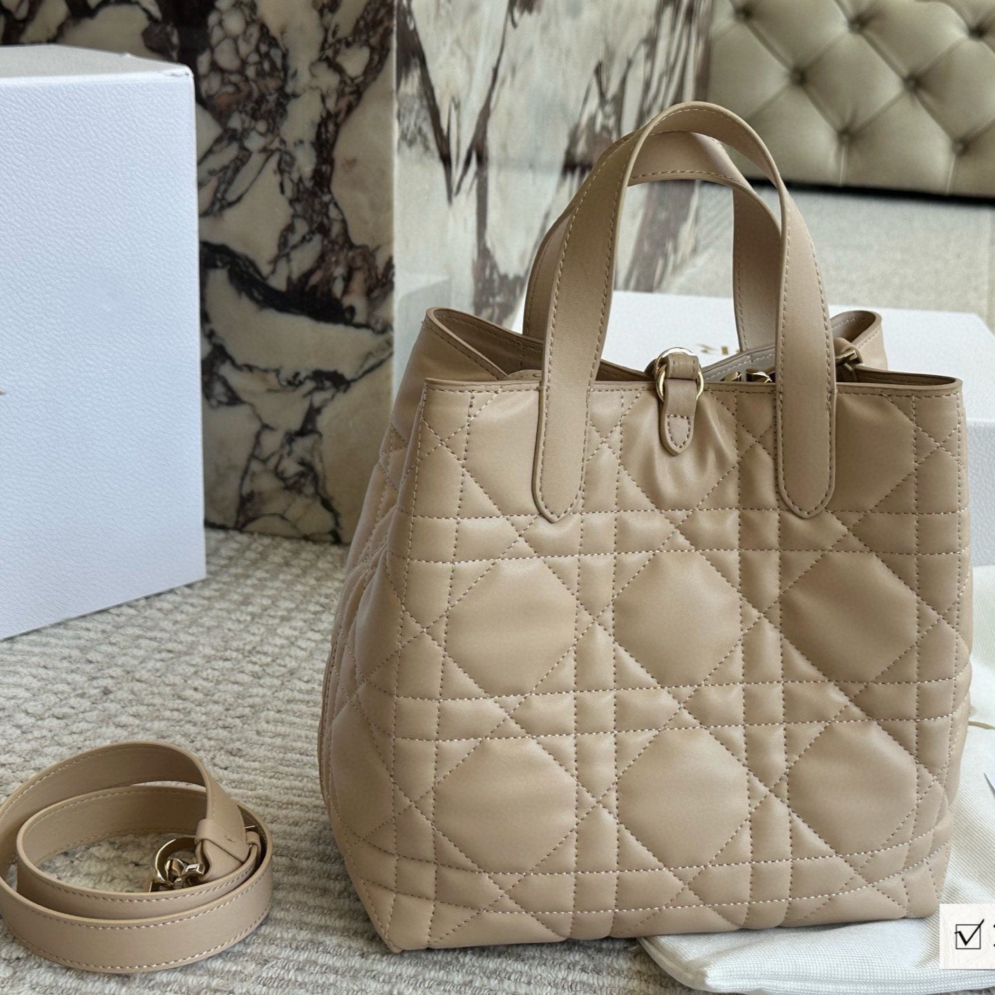 2 Sizes Elegant Handbag