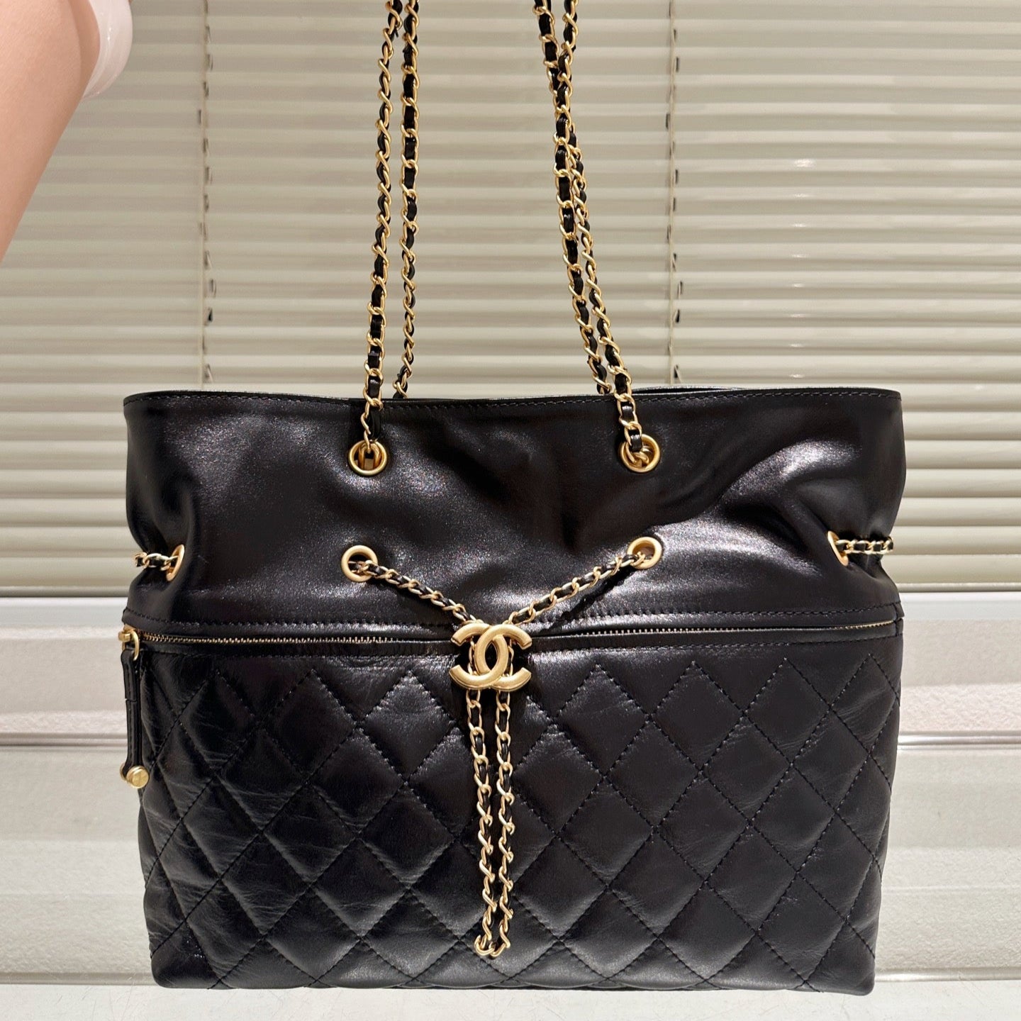 Diamond Pattern Drawstring Tote Shoulder Bag