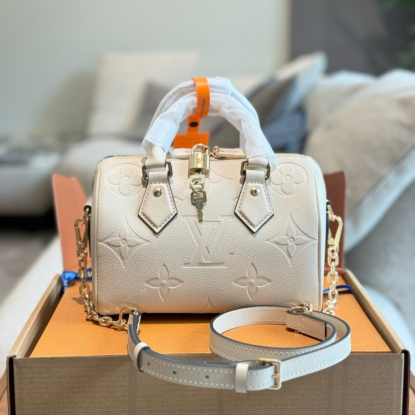 Fashionable multi-color pillow bag