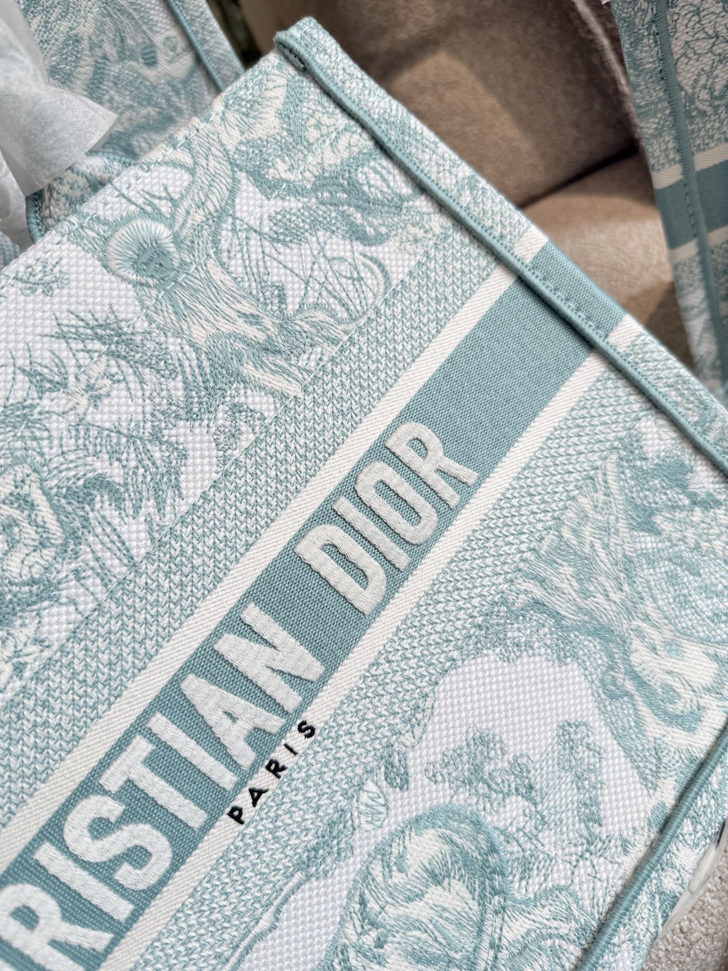 Blue printed embroidery bag
