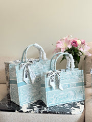 Blue printed embroidery bag