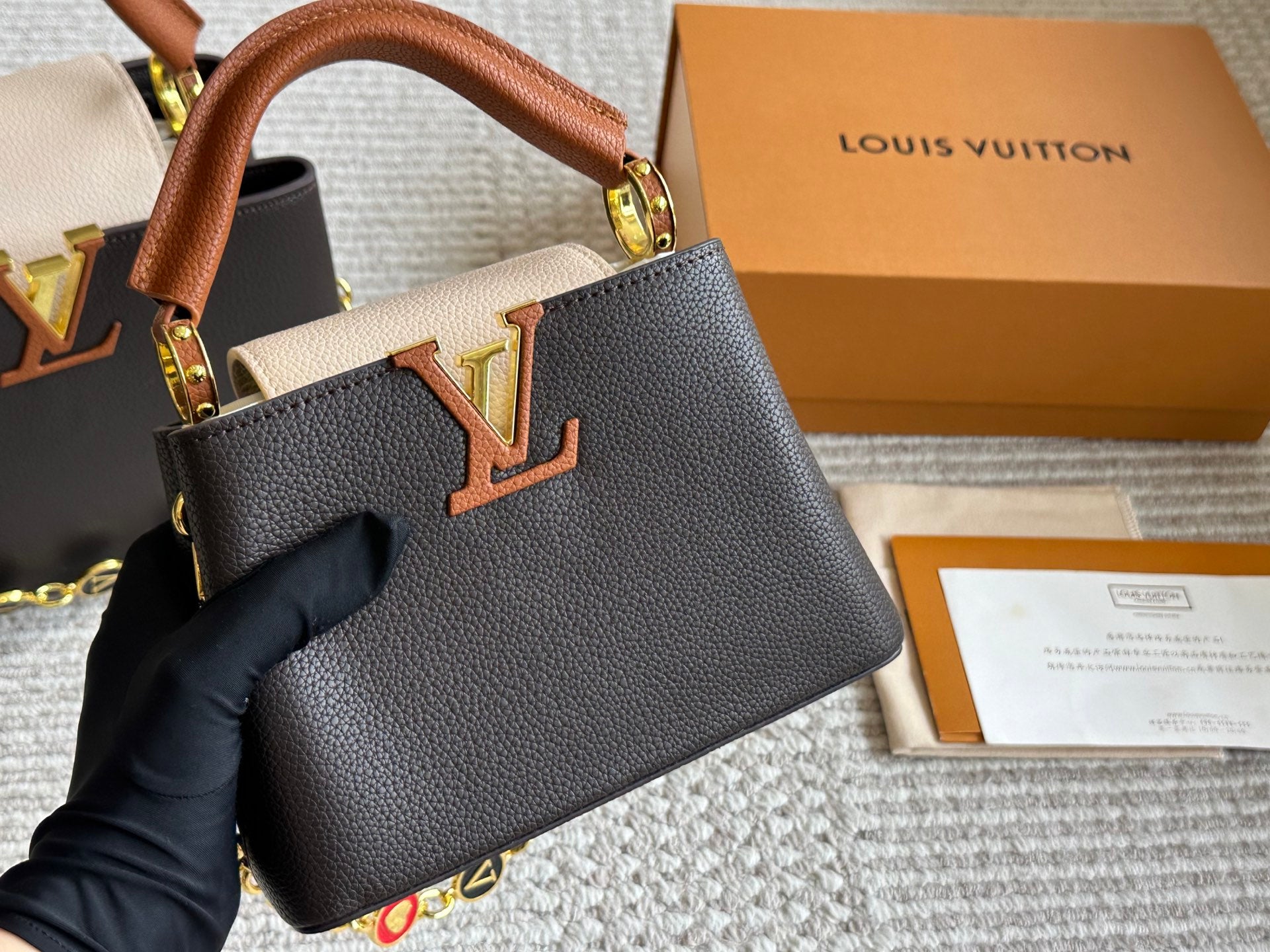 Elegant Gold Buckle Hardware Handbag