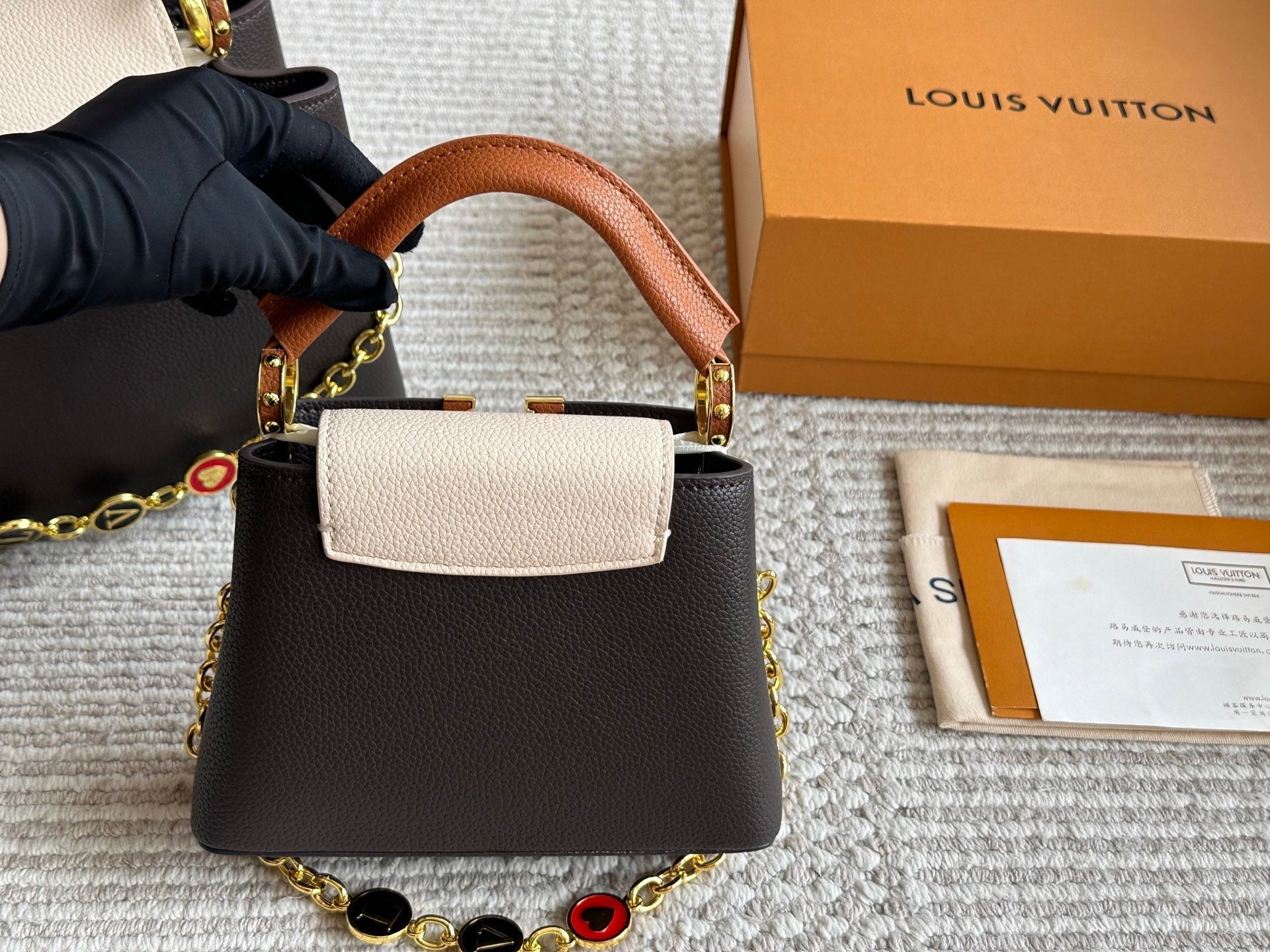 Elegant Gold Buckle Hardware Handbag