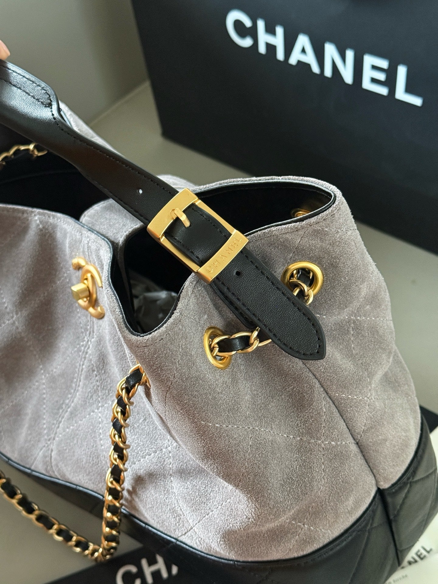 Suede fashion chain bag