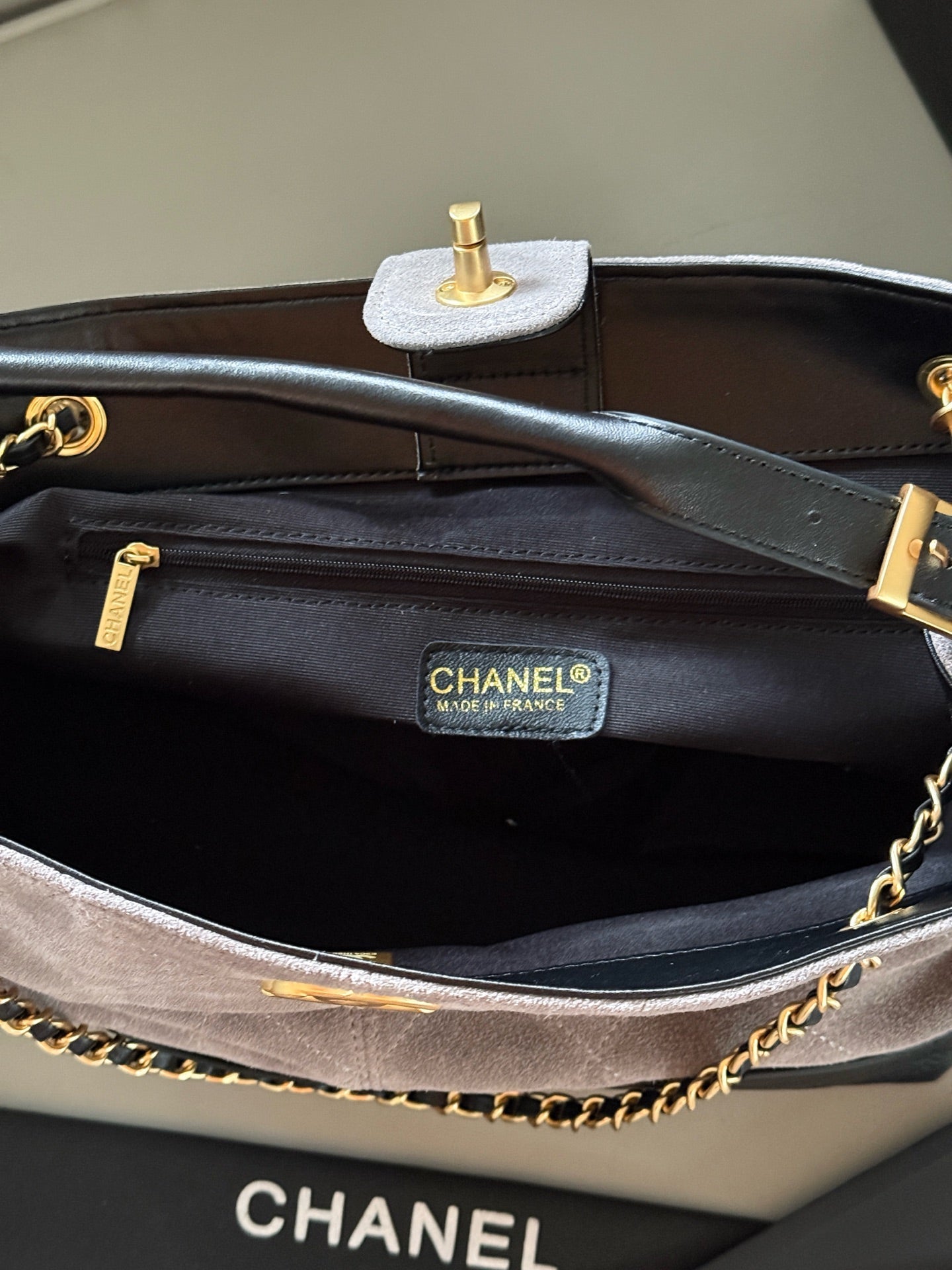 Suede fashion chain bag