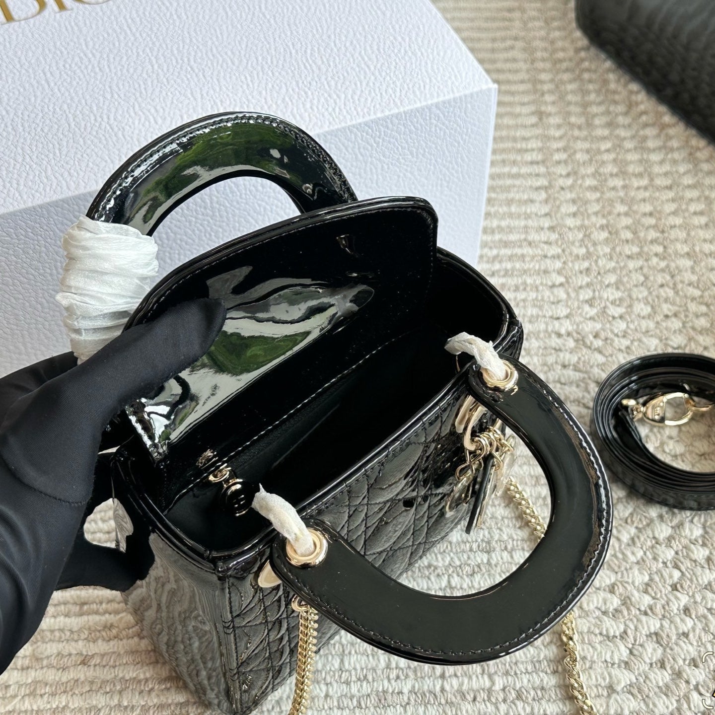 Patent leather women's handbag
