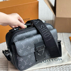 Handsome men's embossed messenger bag