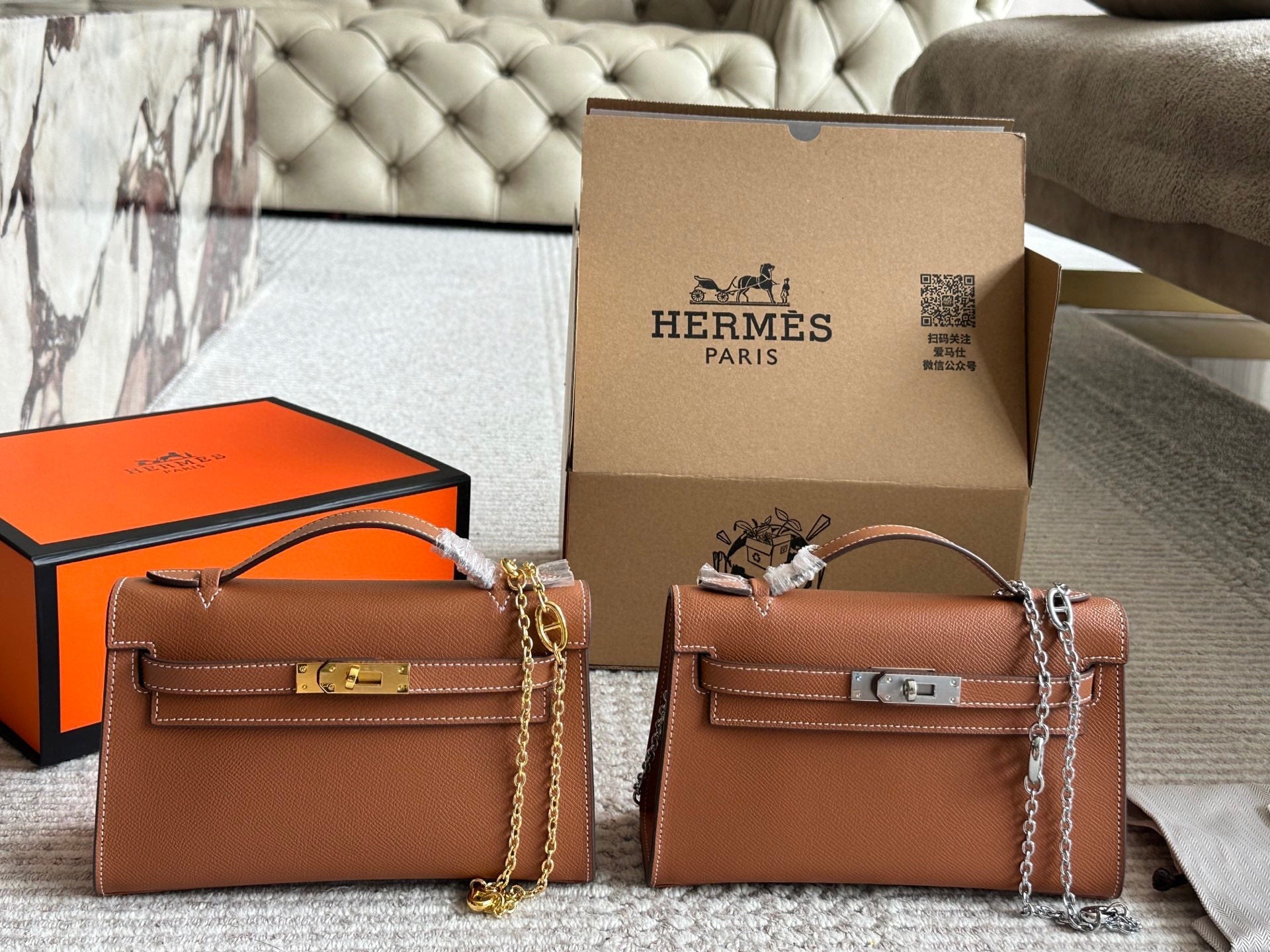 Elegant mini leather handbag chain bag