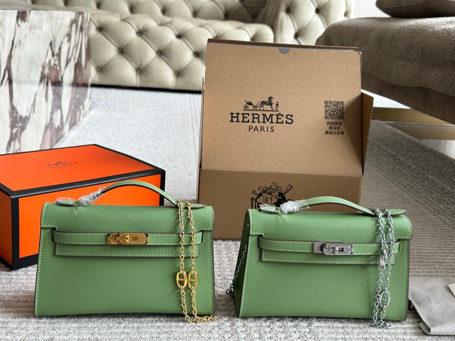 Elegant mini leather handbag chain bag
