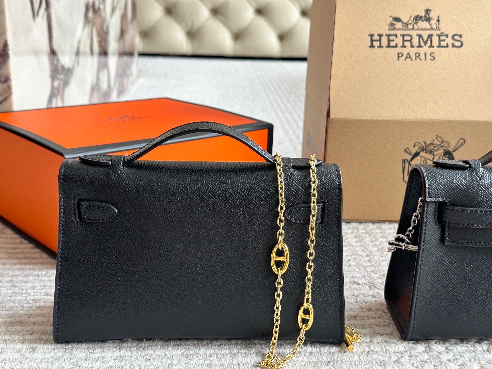 Elegant mini leather handbag chain bag