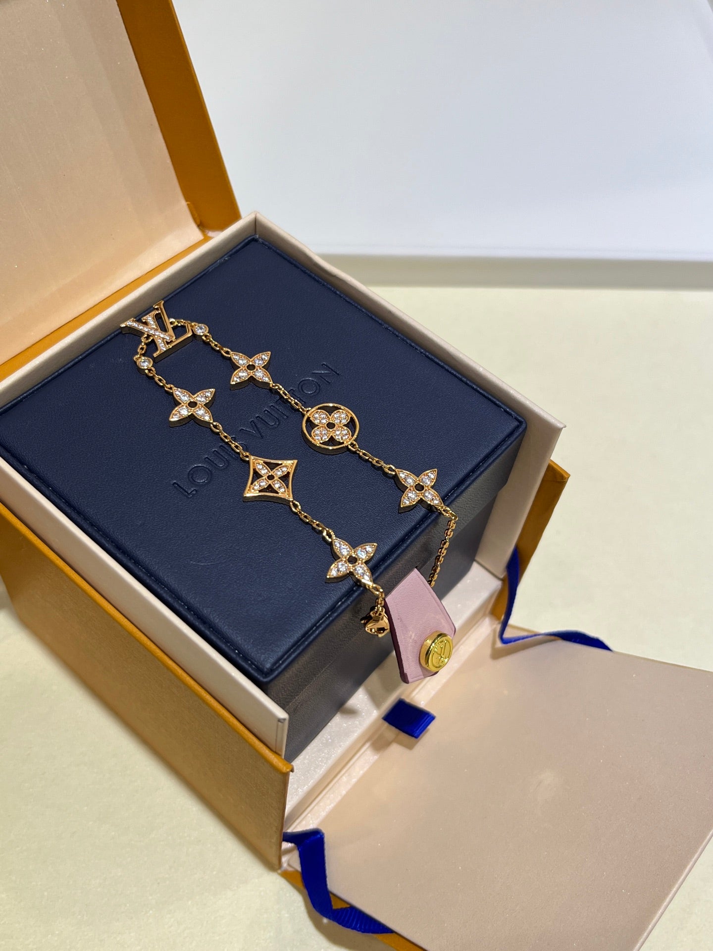 Fashion Classic Charms Bracelets