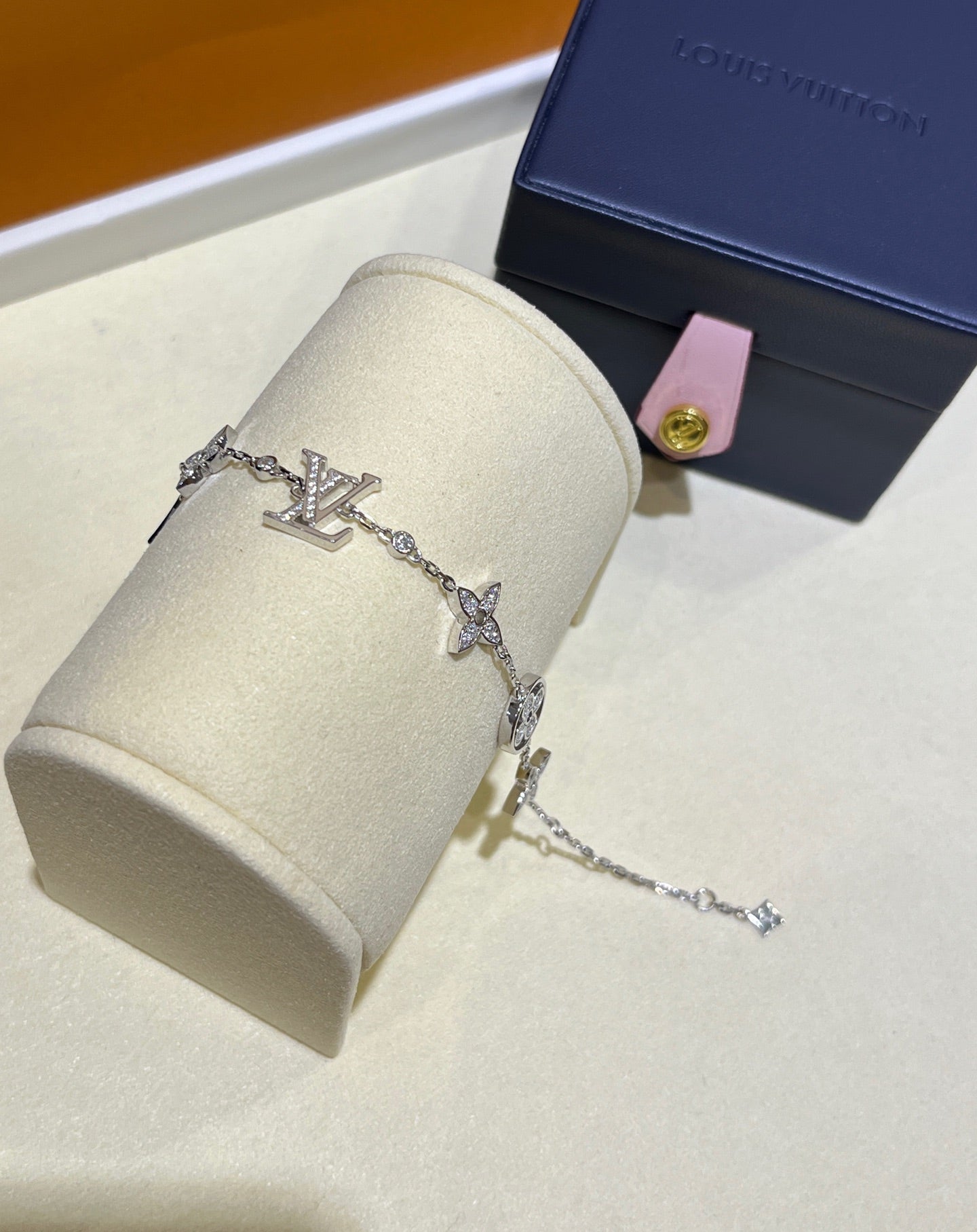 Fashion Classic Charms Bracelets