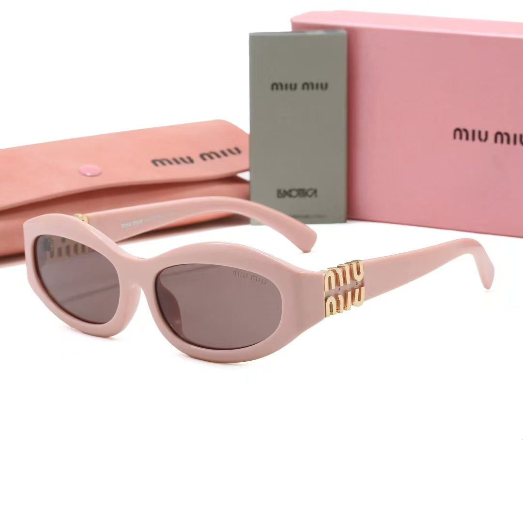 Cat-eye sunglasses