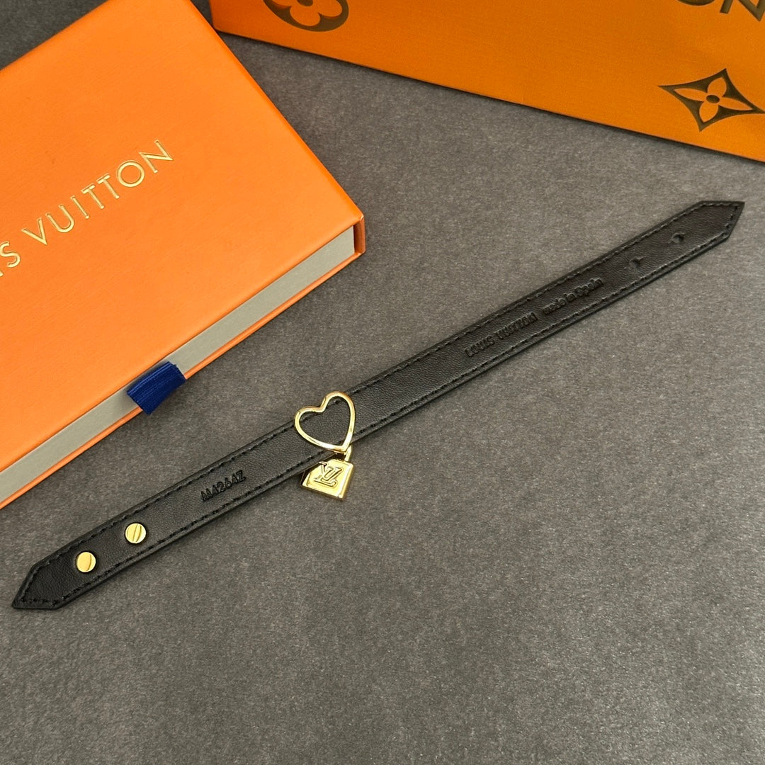 Heart lock leather bracelet