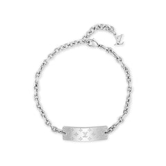 Nameplate pendant bracelet