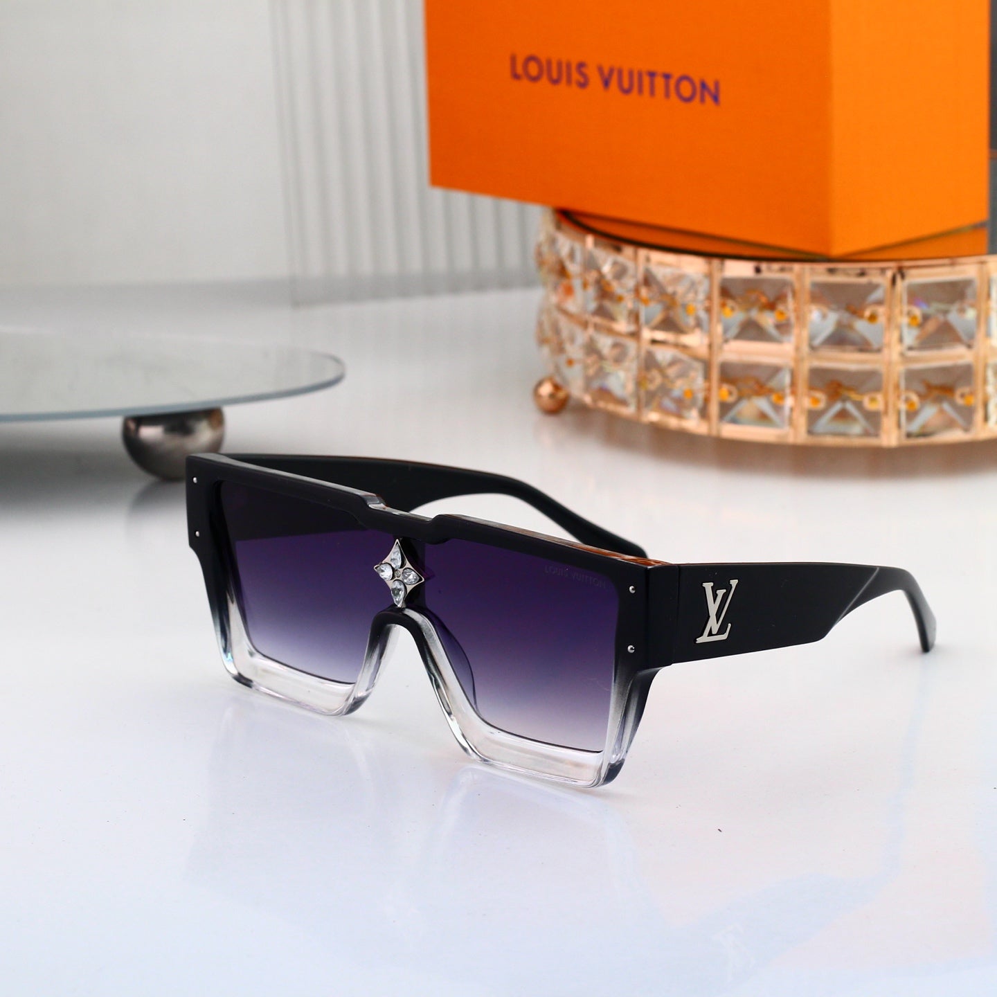 Framed Fashion Sunglasses