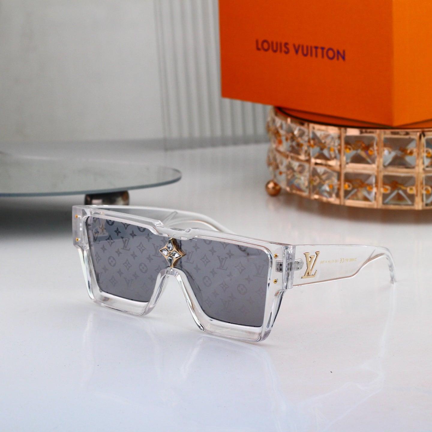 Framed Fashion Sunglasses