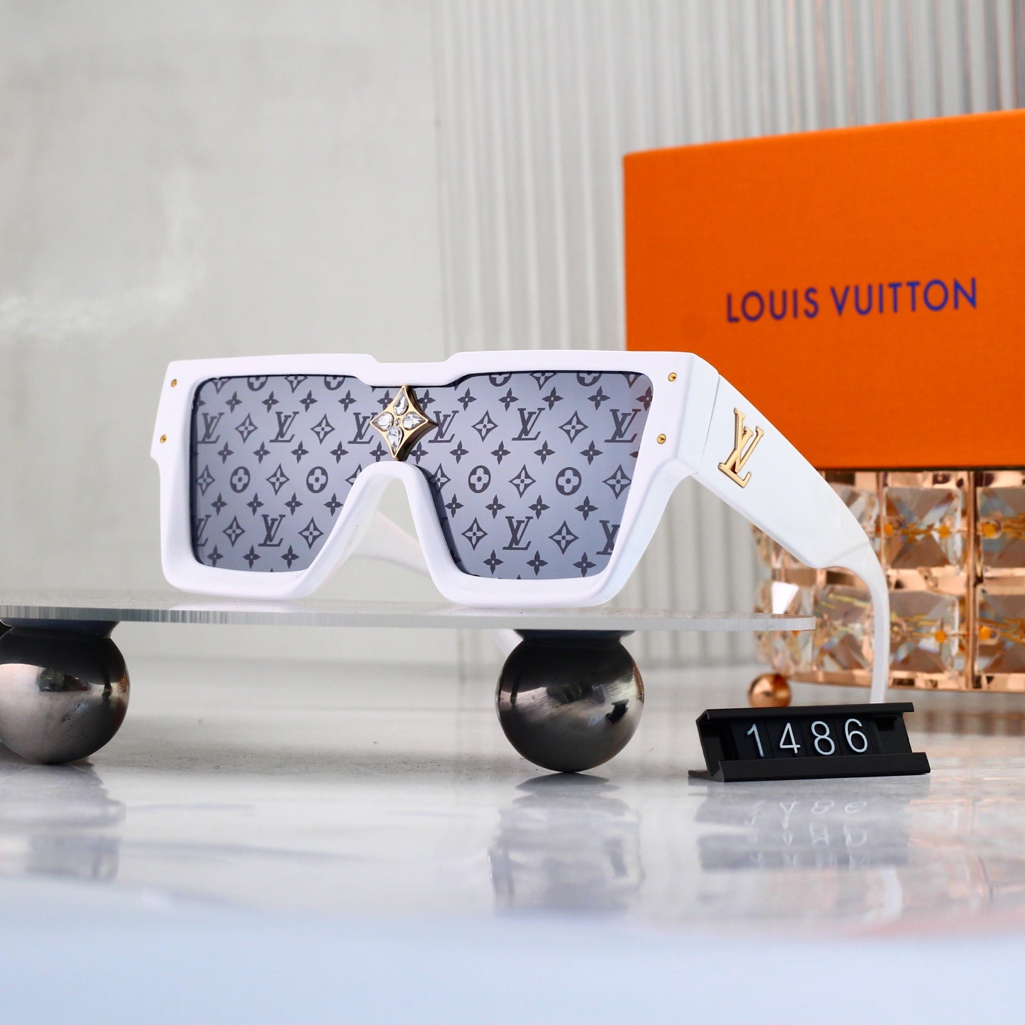 Framed Fashion Sunglasses