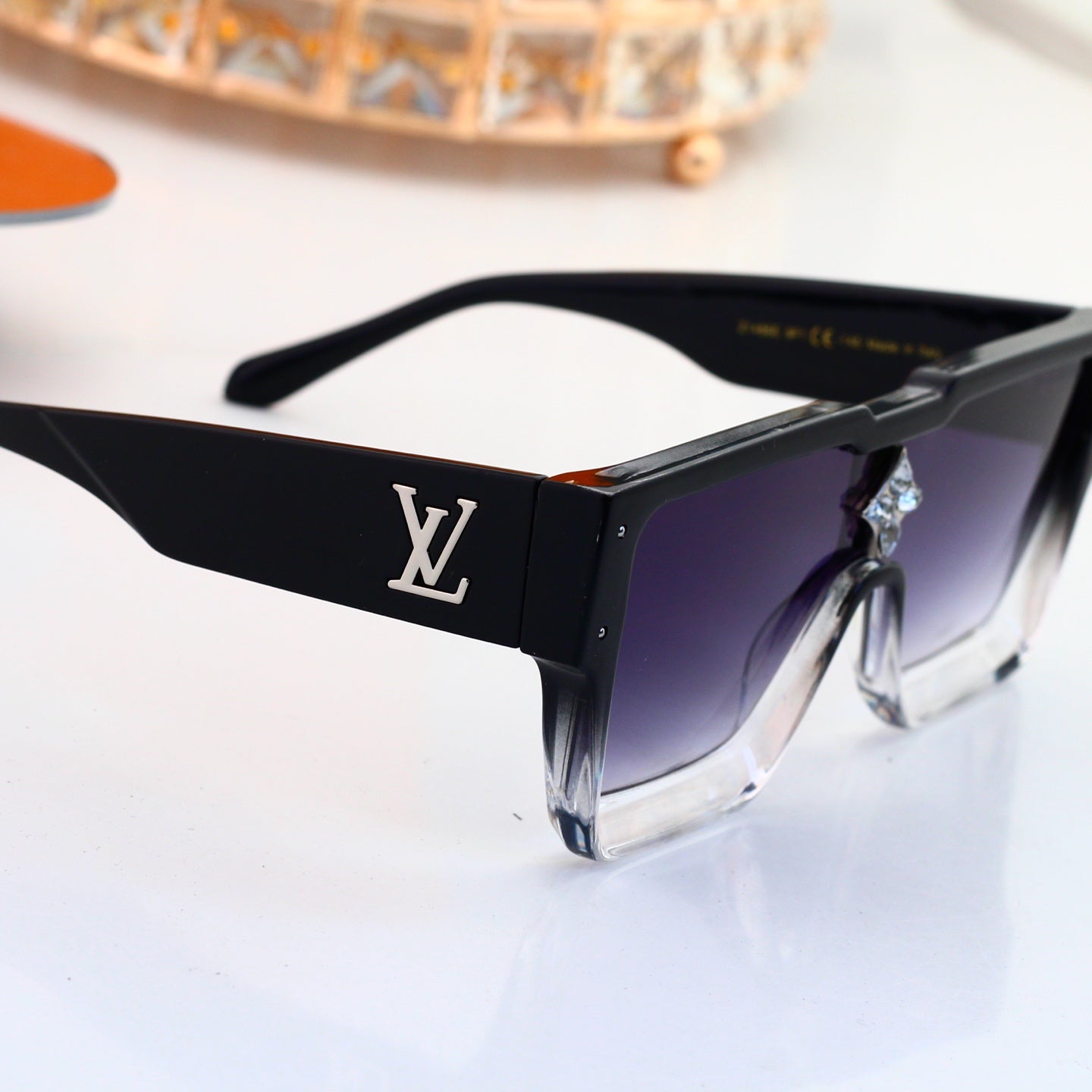 Framed Fashion Sunglasses