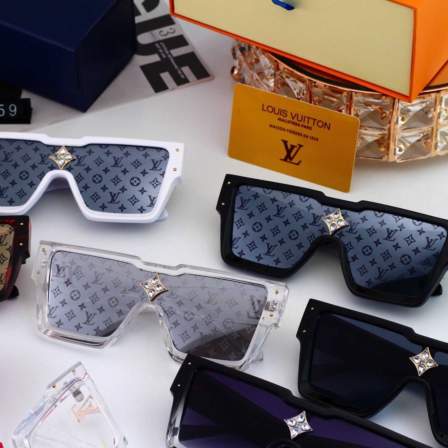 Framed Fashion Sunglasses