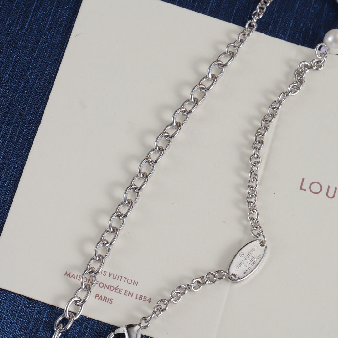 Fashionable double-layer pearl necklace