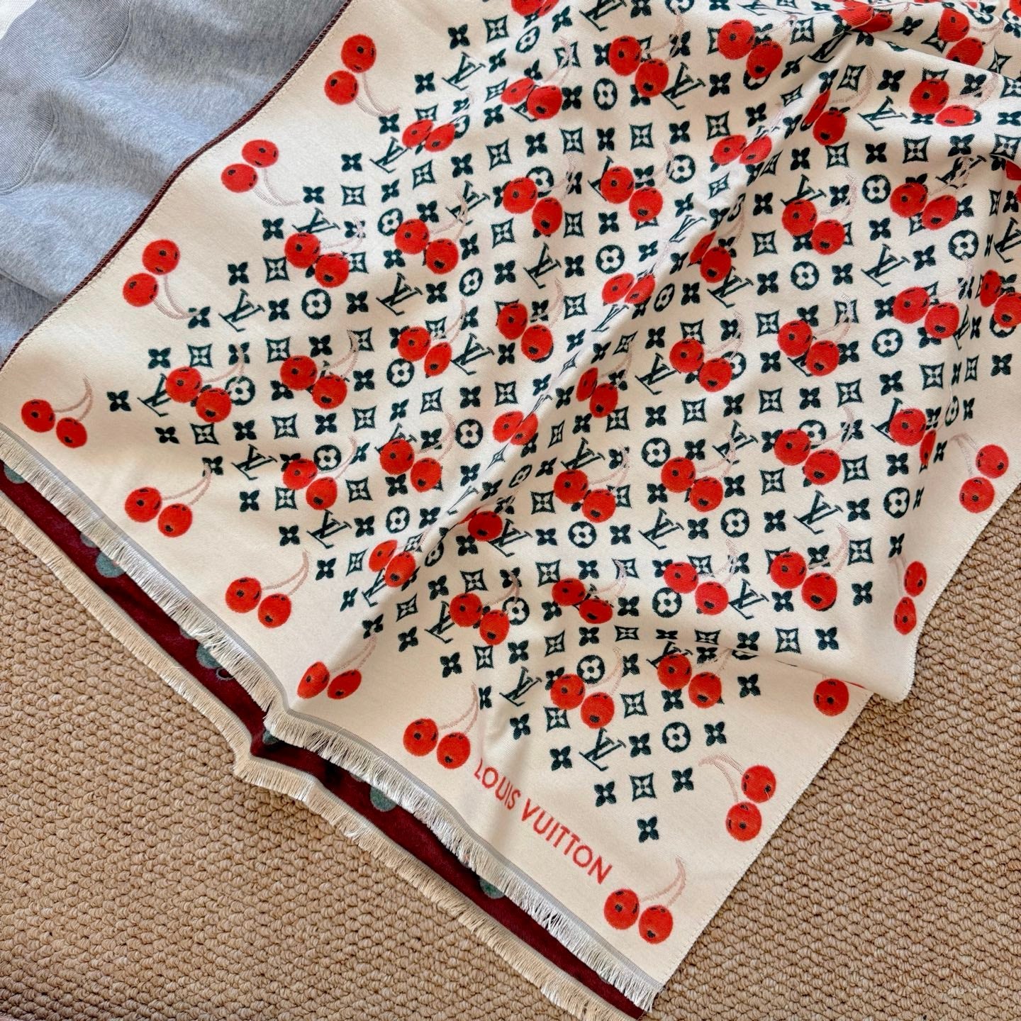 Soft cashmere cherry scarf
