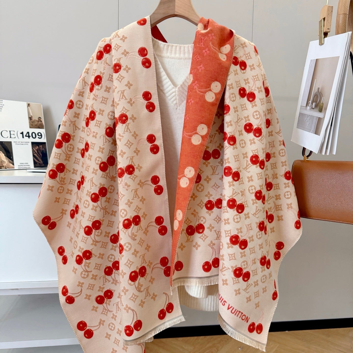 Soft cashmere cherry scarf