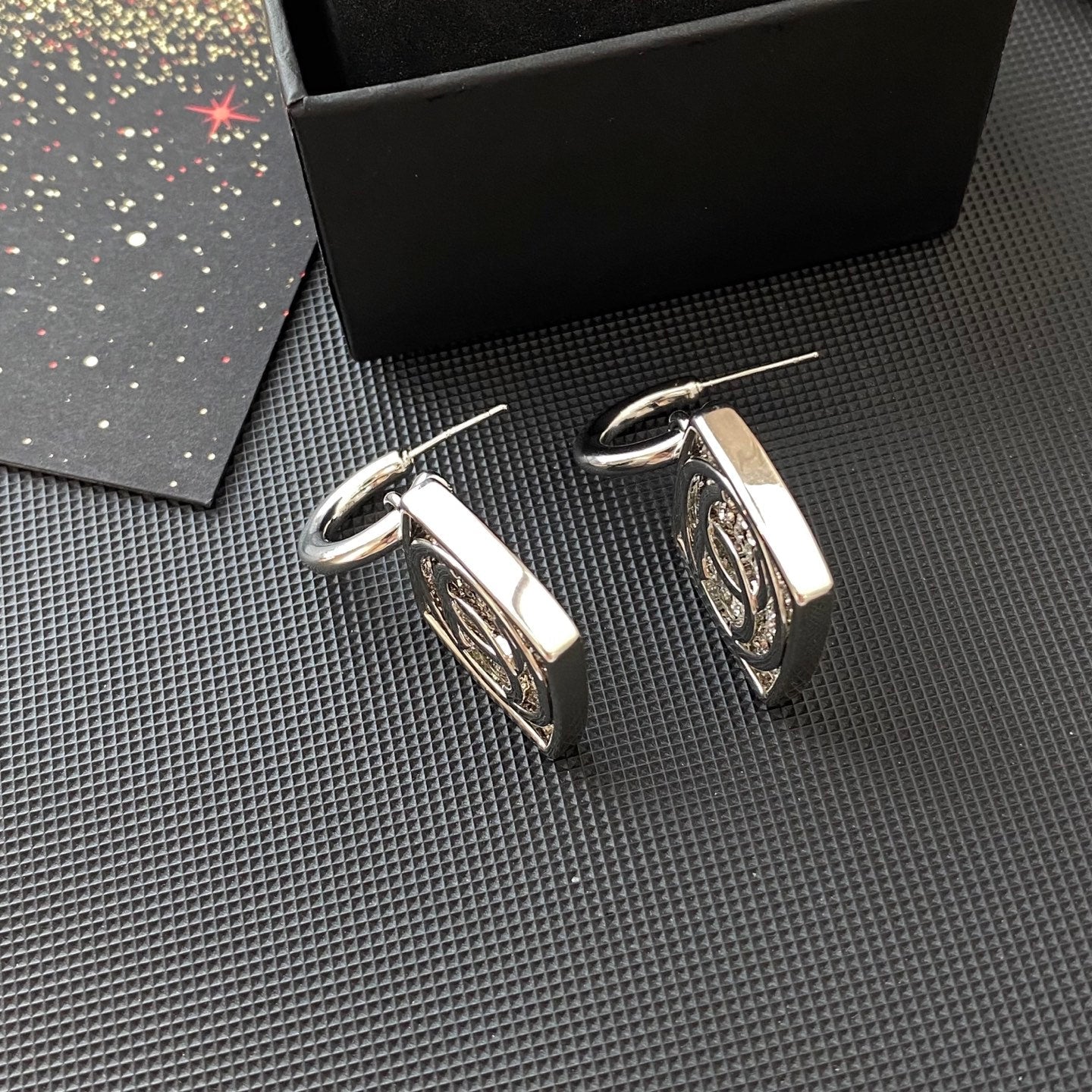Fashionable diamond square drop earrings