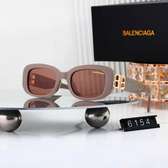 Cat-eye sunglasses