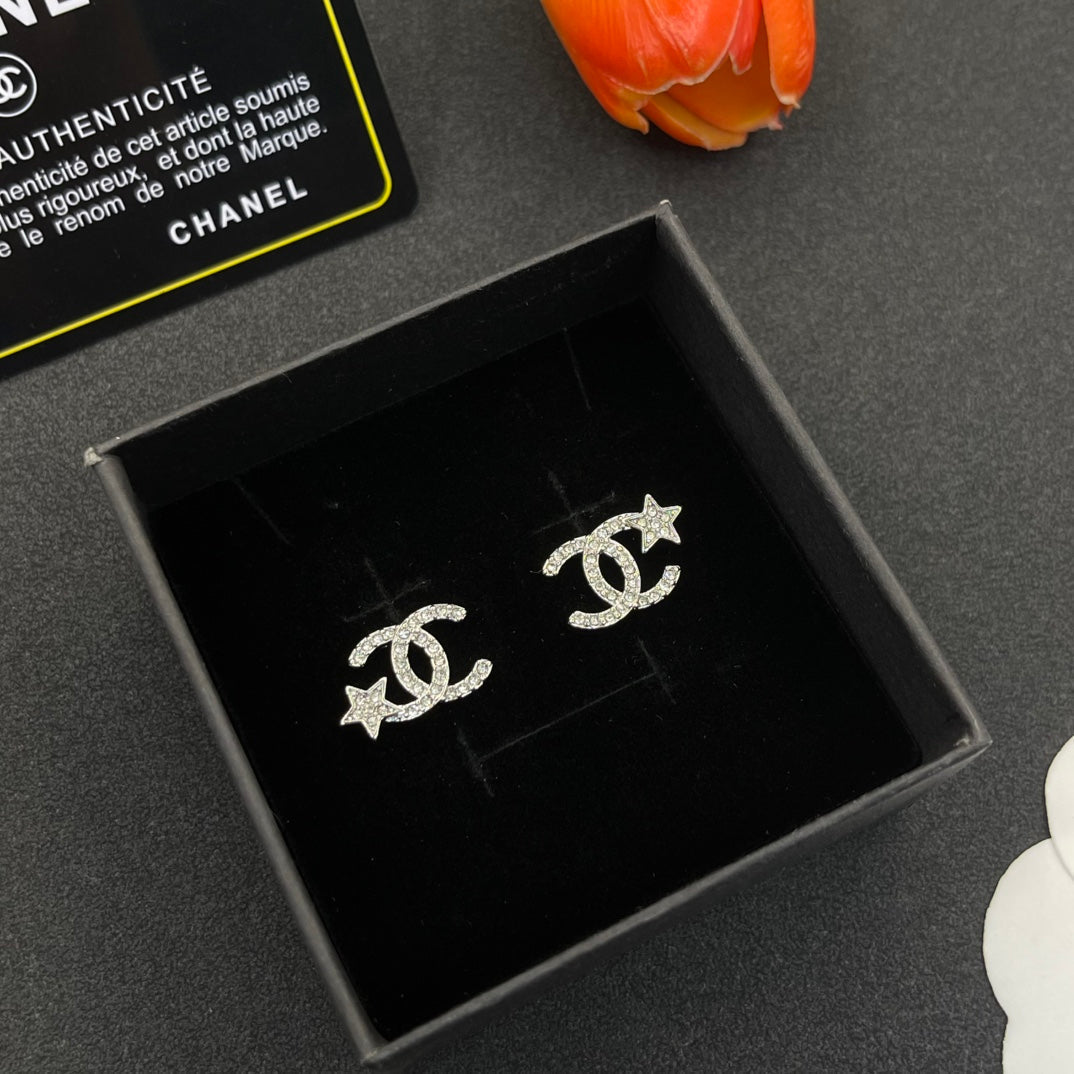 Versatile diamond star earrings