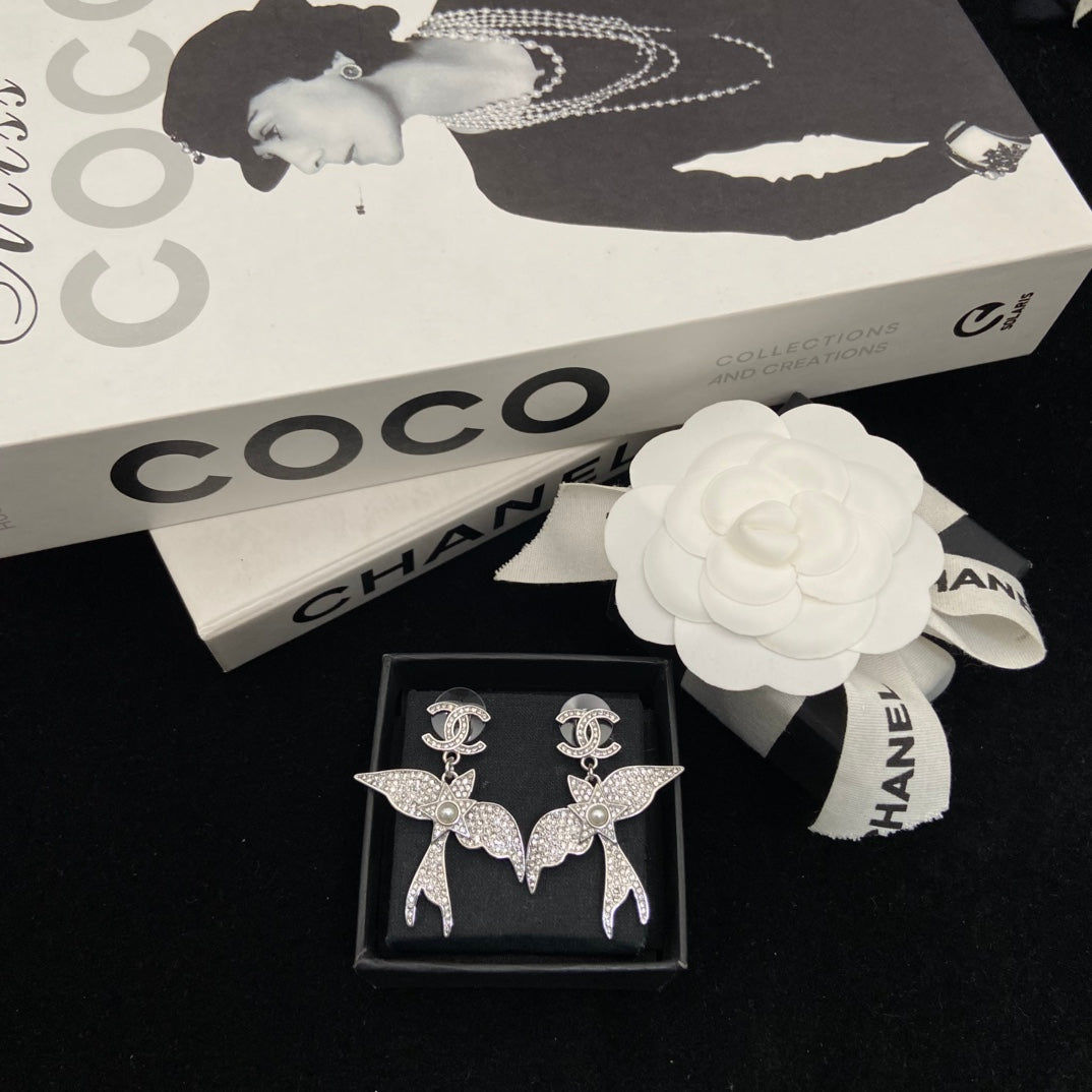 Diamond-studded Bird Earrings