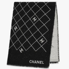 Classic diamond pattern jacquard scarf